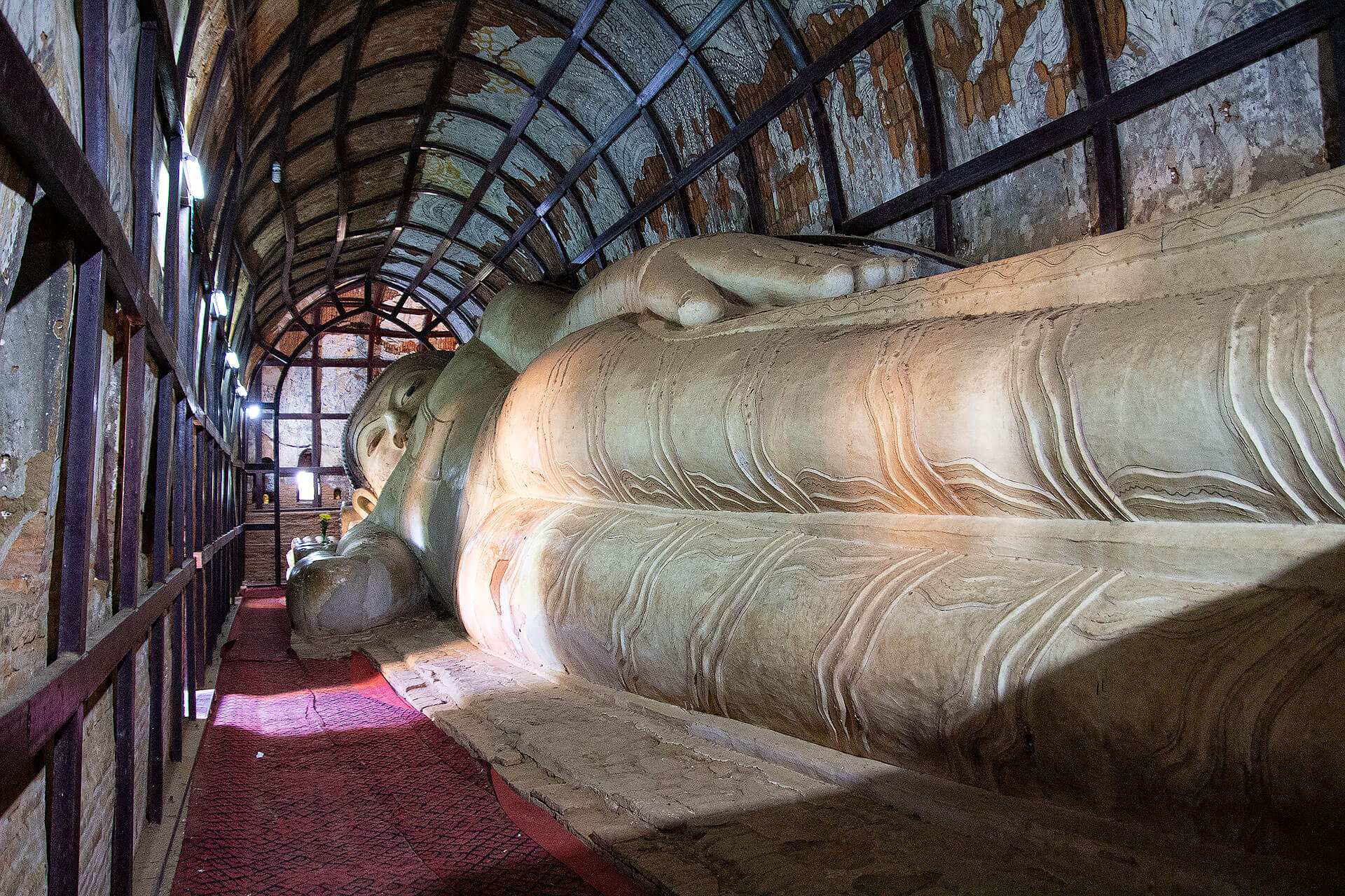 Ein liegender Buddha in Bagan
