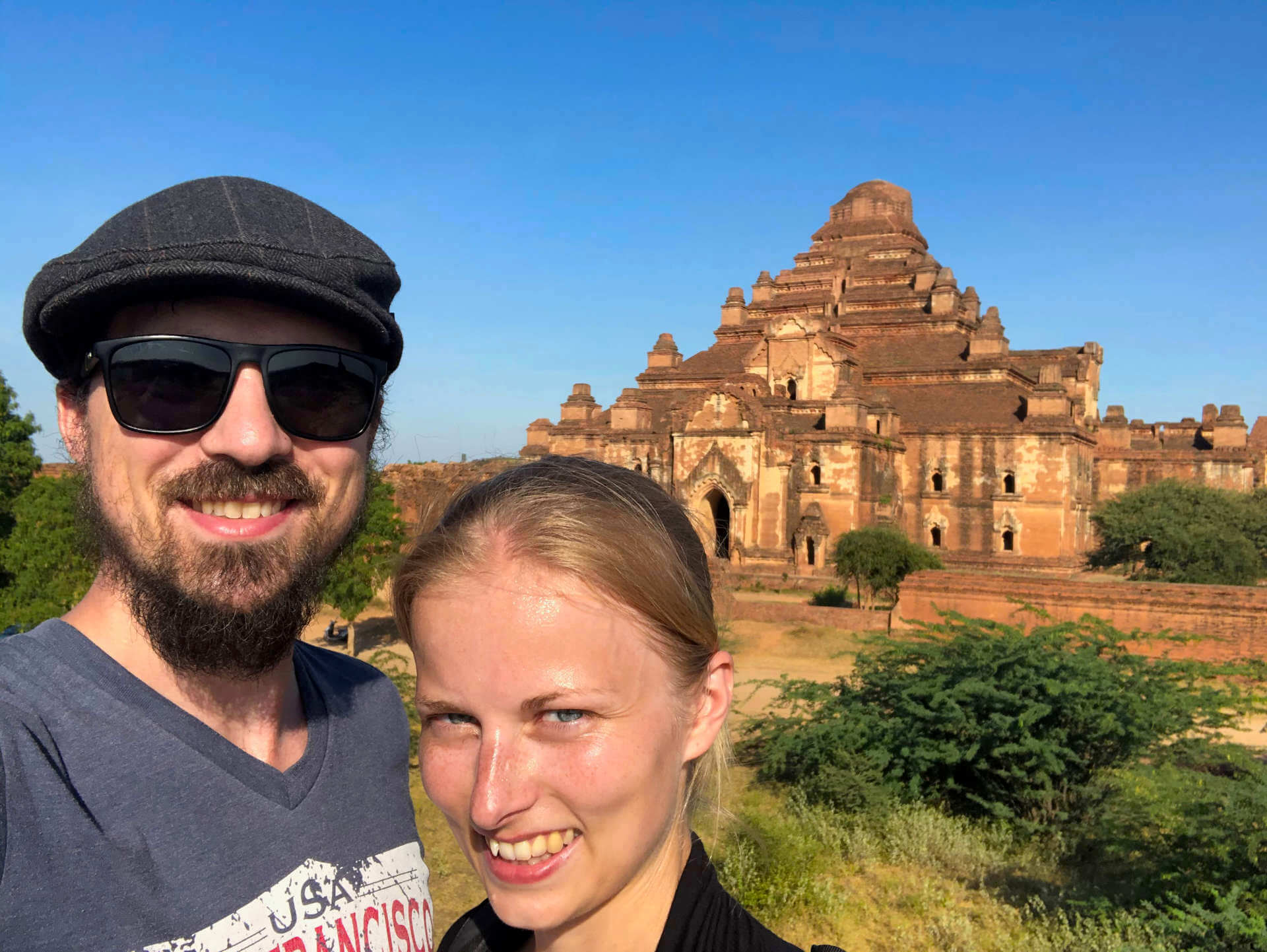 Berti und Taschi in Bagan