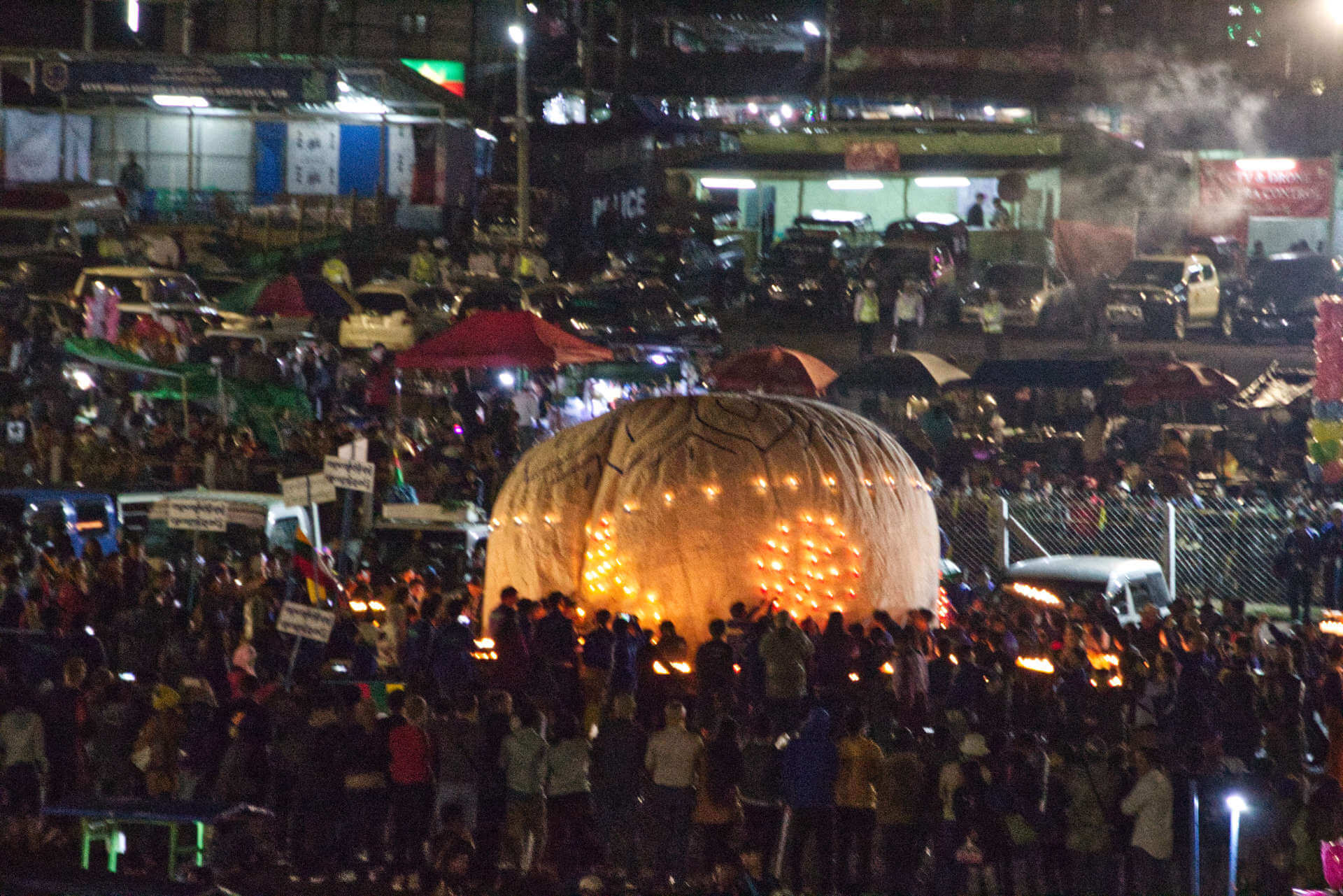 Myanmar Taungyi Balloon Festival