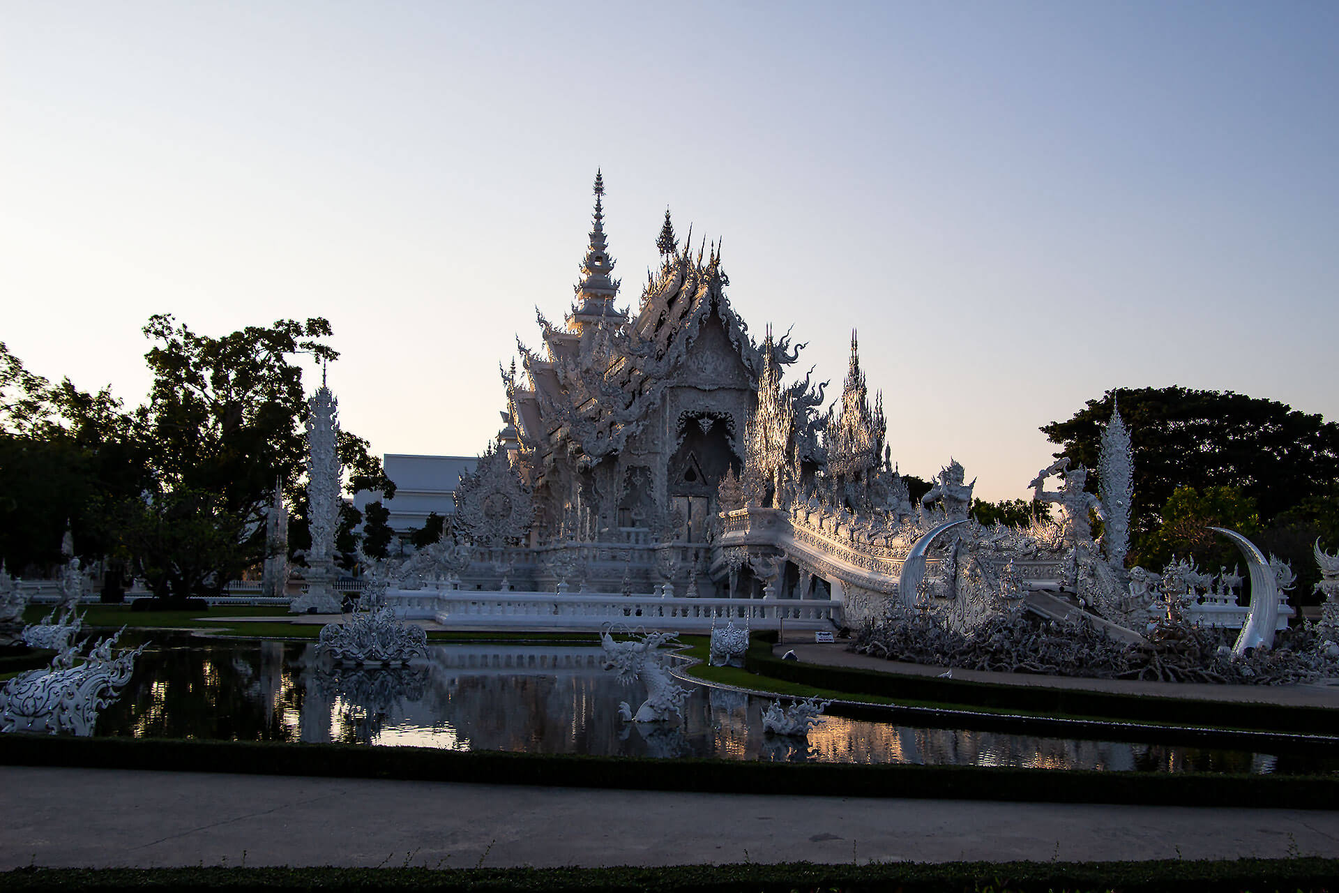 Wat Rong Khun (Weißer Tempel)