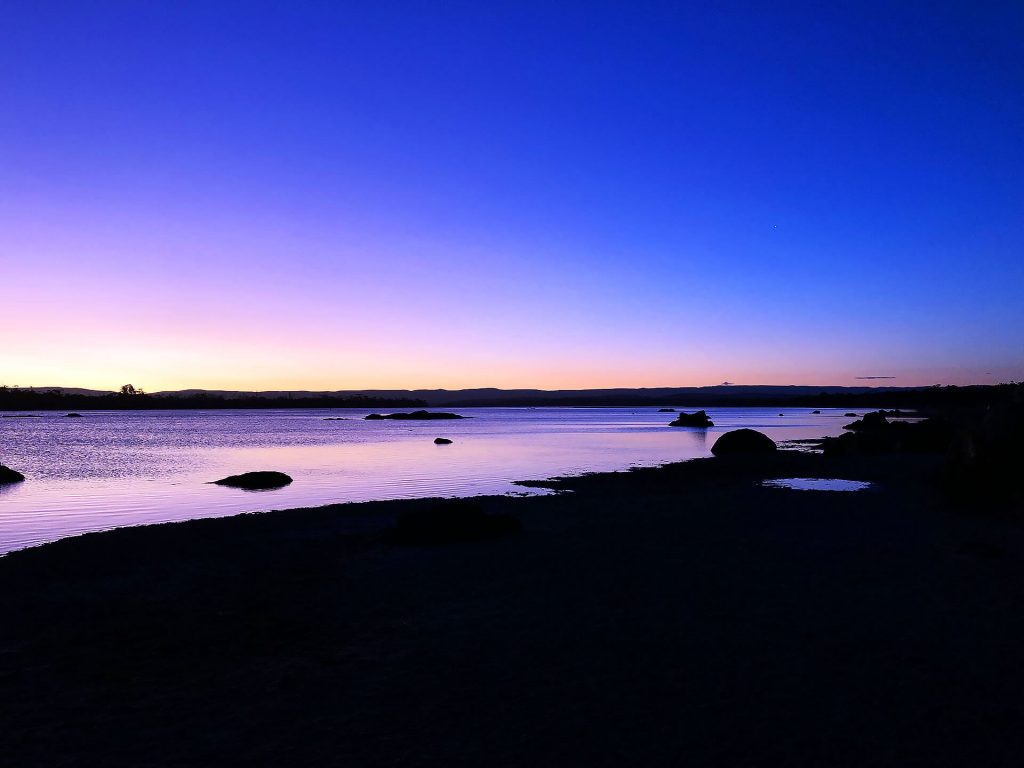 Tasmanien Sonnenuntergang am Wasser